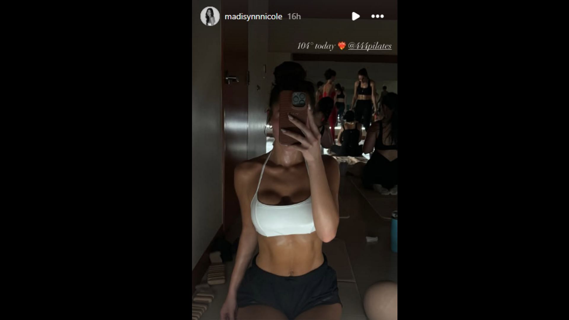 Nicole Anderson shared a photo of her workout. (Photo from Nicole Anderson's Instagram Story)